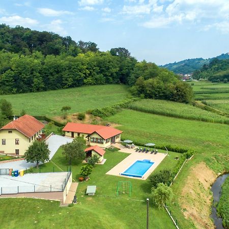 Ruralna Kuca 'Villa Zagorka' Za Odmor Sa Bazenom I Bocalistem Donja Pacetina Ngoại thất bức ảnh