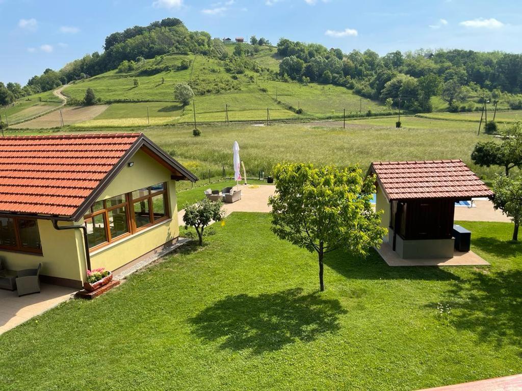 Ruralna Kuca 'Villa Zagorka' Za Odmor Sa Bazenom I Bocalistem Donja Pacetina Ngoại thất bức ảnh